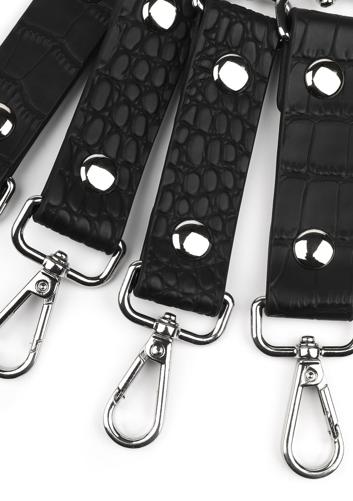 Croc-Embossed Hogtie
