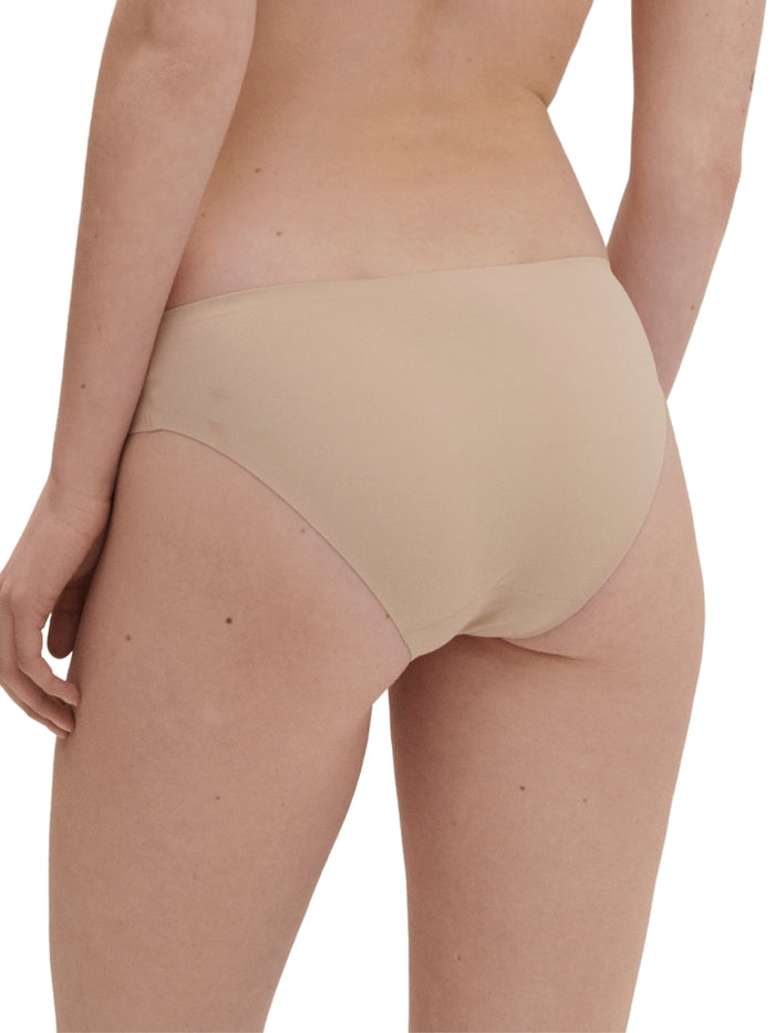 Essentiel Brief
