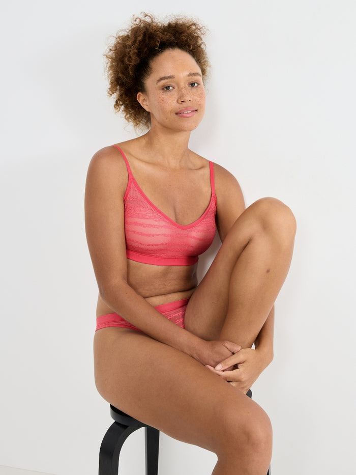 FREE Evolve Lace Push Up Bralette - Flamingo