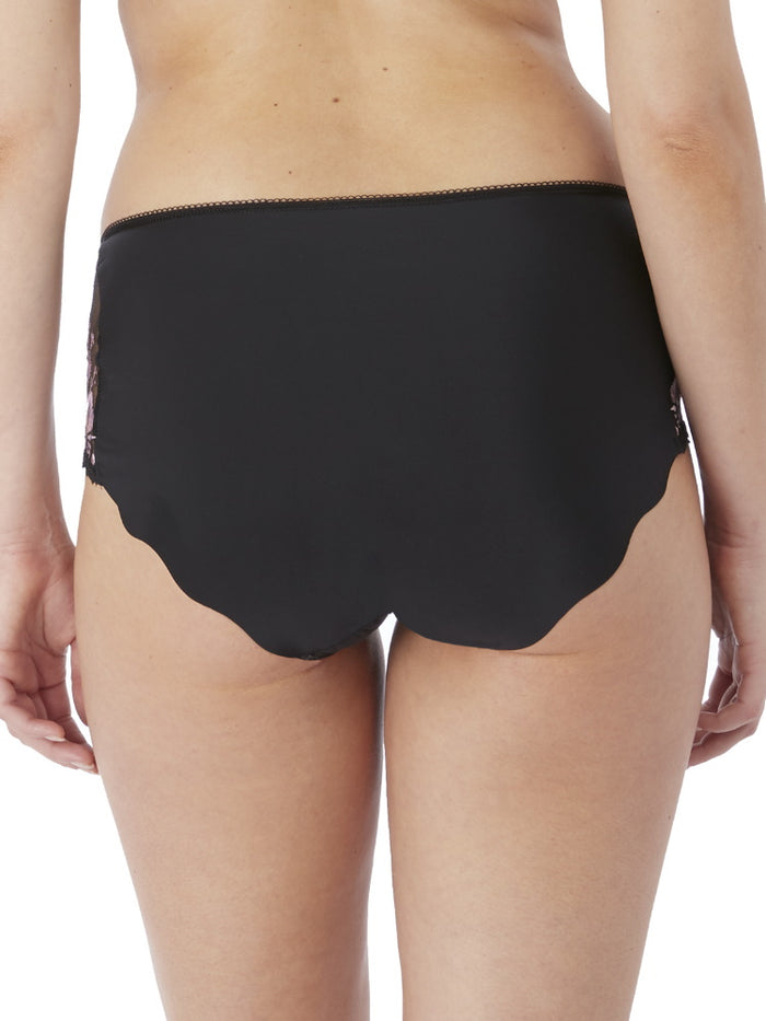 Isla Full Brief